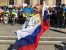 Юлия Прохорова, танцевавшая "Калинку" на фоне проукраинского митинга, вышла на свободу