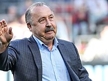 Газзаев об эпизодах с Монтесом: «Надо ставить пенальти при любом контакте мяча с рукой в штрафной. Тогда не будет никаких споров, так удобнее»