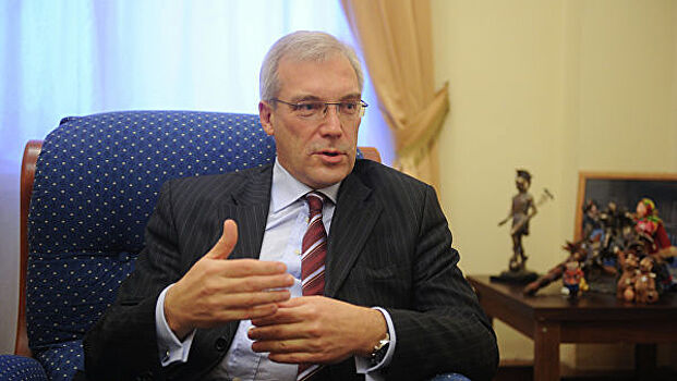 Грушко обсудил с послом Франции ситуацию на Украине