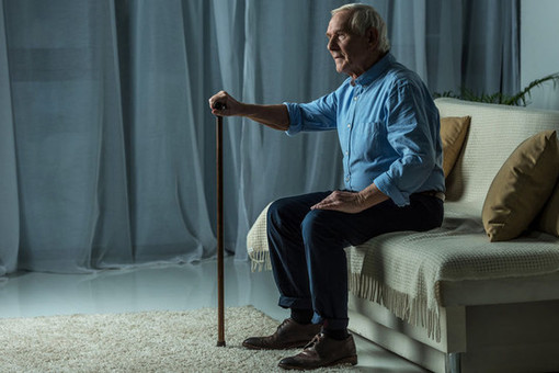 В Великобритании мужчина обворовал пенсионера, разрешившего пожить в его доме