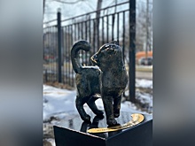В Выксе появилась скульптура кошки, исполняющей желания