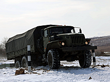 В Республике Бурятия с военнослужащими ВВО состоялось занятие по вождению колесной техники в сложных метеоусловиях