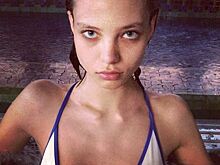 «Мне не 13»: Алеся Кафельникова опубликовала фото без макияжа