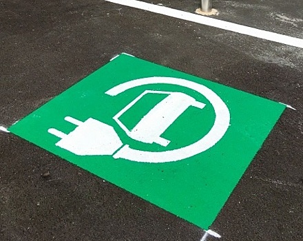 Новая зарядная станция для электромобилей появилась в Нижнем Новгороде