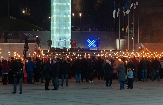 Эстонские власти отказались сносить и переносить «Бронзового солдата»