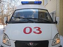 Рабочий пострадал при падении на него перевозчика паллетов