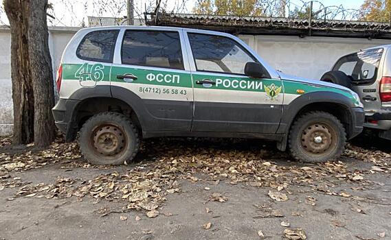 В Курской области женщина отсудила 117 тысяч за некачественный диван