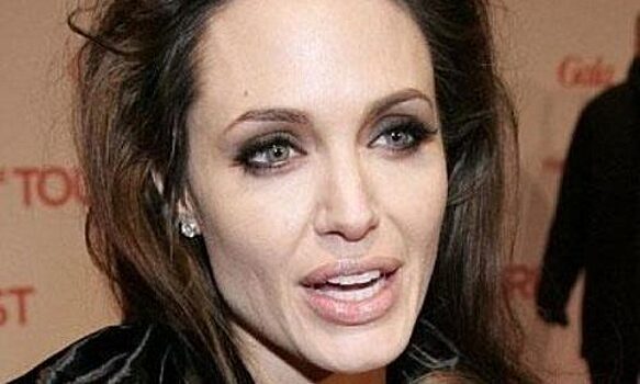 Анджелина Джоли "подурнела" после развода