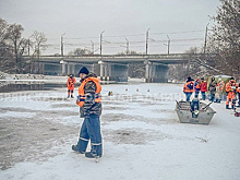 Зону поиска провалившихся под лед детей в Брянске расширили