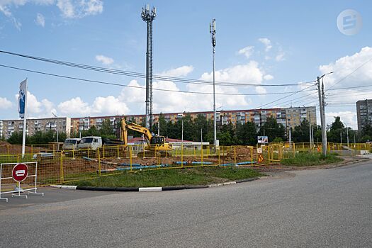 На кольцевом перекрёстке у «Дома моделей» в Ижевске начались работы по замене крупной магистральной теплосети
