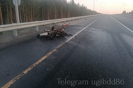 Мотоциклист разбился насмерть в лобовом ДТП в Югре