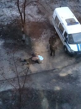 На улице в Балакове лежит труп мужчины