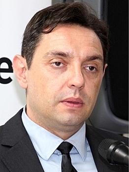 Глава МВД Сербии не исключил возможности баллотироваться в президенты