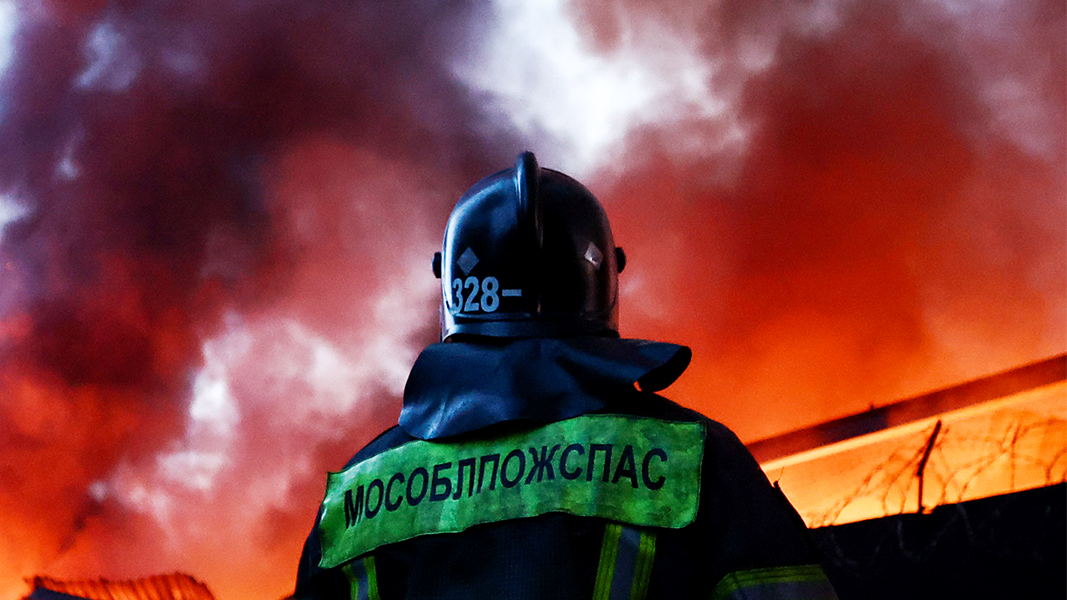 Крупный пожар вспыхнул в подмосковном Пушкине