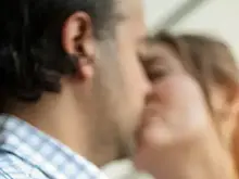 Самарский сексолог рассказал, какие бывают поцелуи