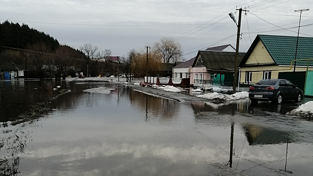 В Саратовской области из-за паводка перекрыты 10 дорог