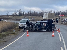 Три человека пострадали в аварии с грузовиком в Волгоградской области
