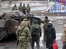 Добраться до российских позиций: как мирные жители Донбасса бегут из Мариуполя