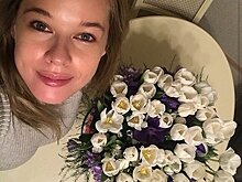 «Не могу расставаться»: Екатерина Шпица рассказала, почему возит цветы в чемодане