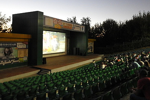 Показ мультфильма в летнем кинотеатре Подольска отменили из‑за дождя