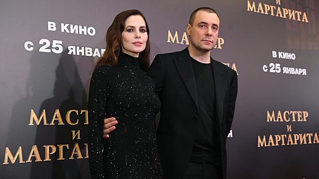 Психолог объяснил, зачем возрастные актеры меняют свой стиль