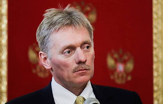 В Кремле разъяснили указ о запрете экспорта нефти РФ по потолку цен