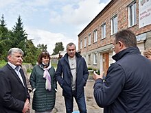 Губернатор Андрей Травников поручил обновить больницу в Колывани