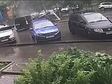 В Кирове водитель Range Rover, уходя от погони, попал в ДТП