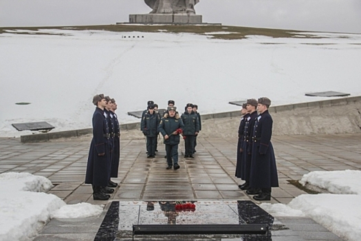 В Волгограде отмечают 122-ю годовщину со дня рождения маршала Чуйкова