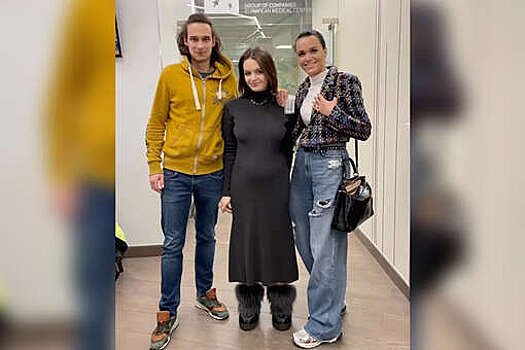 Певица Слава сделала признание о беременной дочери