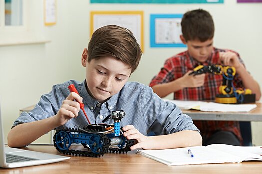 7 лучших школ программирования в Москве