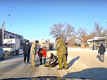 В Омске завели уголовное дело на водителя КамАЗа - он сбил мальчика, мать которого буквально вывела сына ...