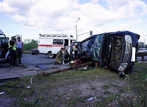 В массовой аварии в Уфе разбилась семья: погибла многодетная мама, и пострадал ребенок