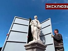 В музее-заповеднике «Петергоф» показали подготовку к летнему сезону
