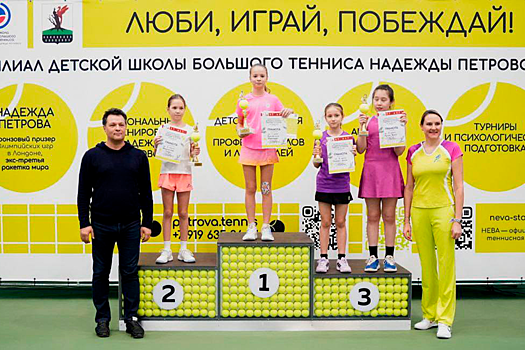 Надежда Петрова провела первый детский новогодний турнир в Елабуге