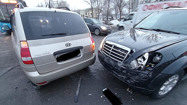 Водитель «Матрицы» пострадал в ДТП на Буровой