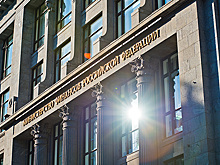 Минфин снова начнет покупать золото и валюту по бюджетному правилу