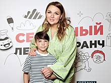 «Было интересно»: юмористка Надежда Ангарская рассказала, как родила старшего сына