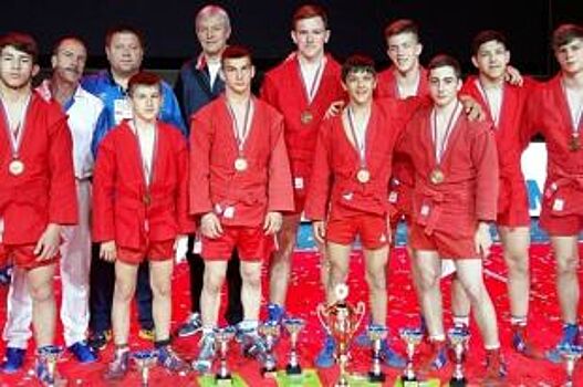Самбисты из Адыгеи завоевали бронзу на турнире в Санкт-Петербурге