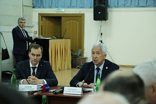 Владимир Васильев принял участие в выездном семинар-совещании в Кизляре