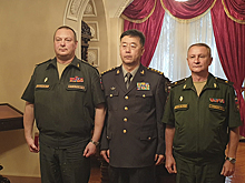 Военная делегация Китая ознакомилась с боевой подготовкой военнослужащих ЗВО в Подмосковье и Санкт-Петербурге