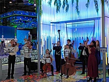 Команда «Худсовета» поздравила Челябинскую область с 90-летием необычной акцией