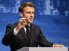 Макрон призвал страны Запада «лучше сдерживать цены на газ и нефть»