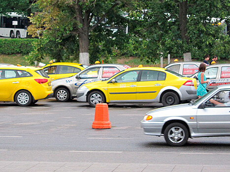 К административной ответственности во время ЧМ в Москве привлекли около 100 тыс. таксистов