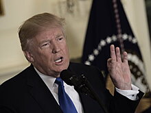 Бросившему российские флажки в Трампа предъявили обвинения
