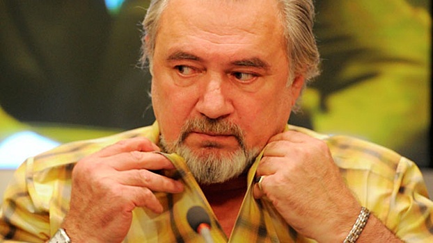 Заслуженный артист России Валентин Тепляков умер от COVID-19