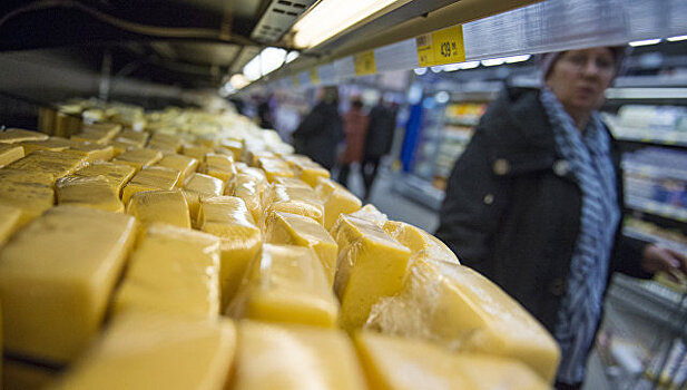 СМИ: Минсельхоз предложил запретить сделанный не из молока сыр