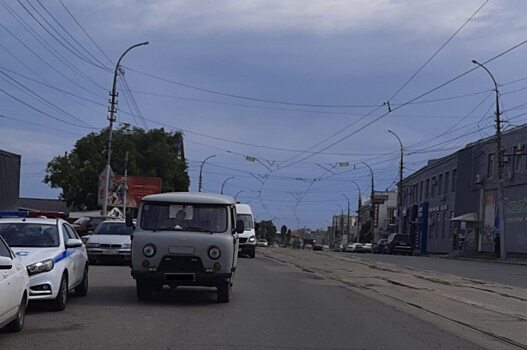 Двое мужчин попали под колеса молодого водителя «УАЗа» в Саратове
