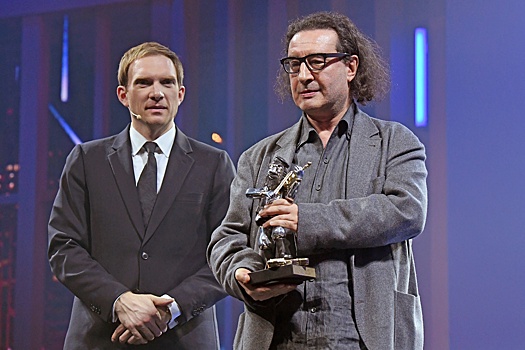 Умерший режиссер Юхананов в 1985 году создал свою независимую группу