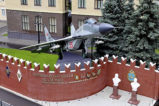 В Воронеже в коррупции заподозрили третьего офицера Военно-воздушной академии